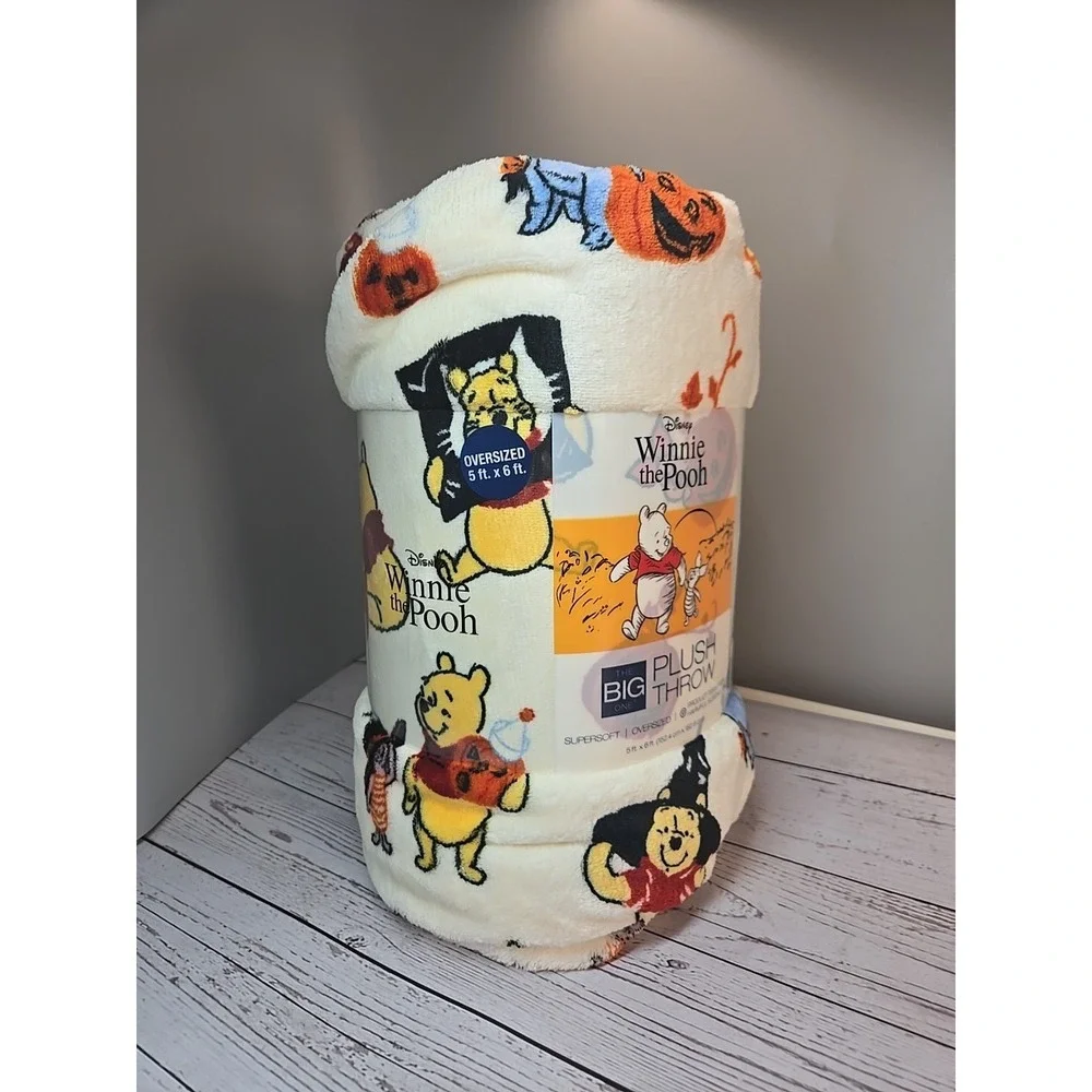 Winnie the Pooh Eeyore Tigger 5' x 6' Halloween The Big One‎ Plush Throw Blanket
